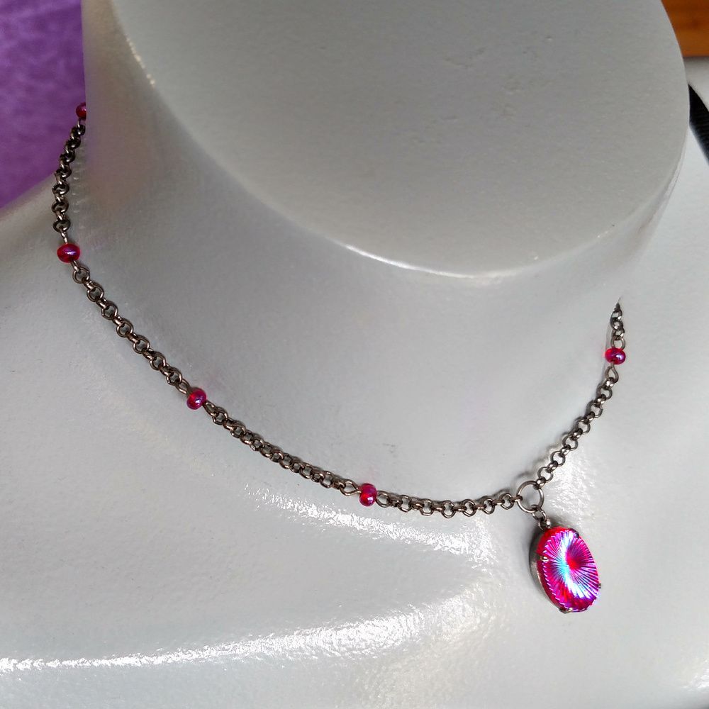 Vintage holographic spiral glass choker necklace